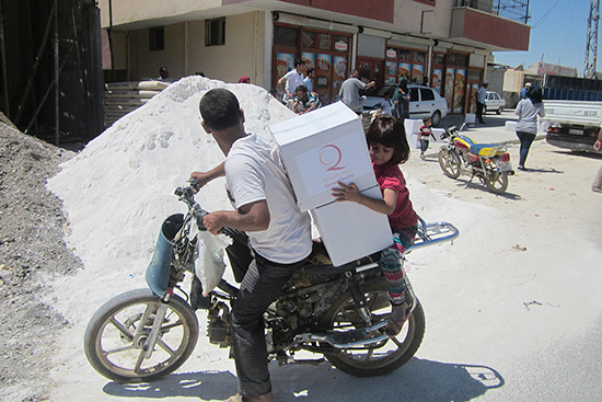 バイクを利用して家に持ち帰る世帯