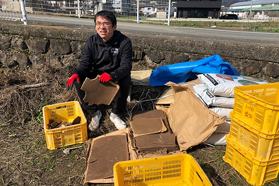 醤油粕からは醤油のいい香りが